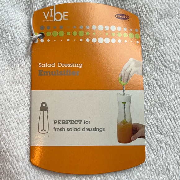 Chef’n Emulsifier for Salad Dressing - Picture 5 of 8